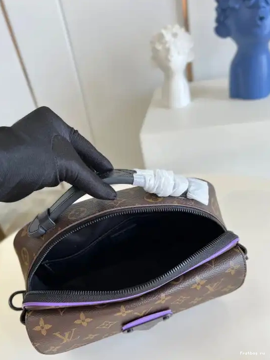 First bag ru MESSENGER LOCK LOUIS VUITTON S 0706